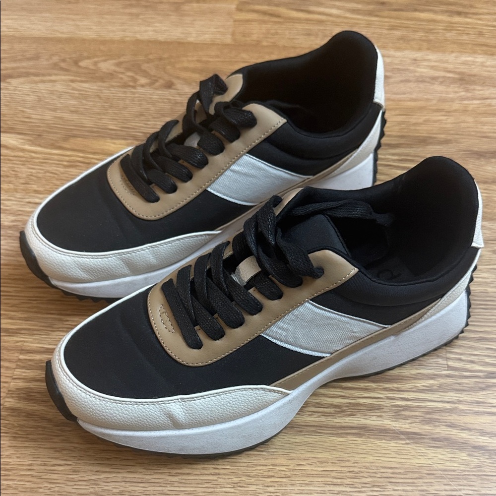 Stylish Black and Tan Sneakers